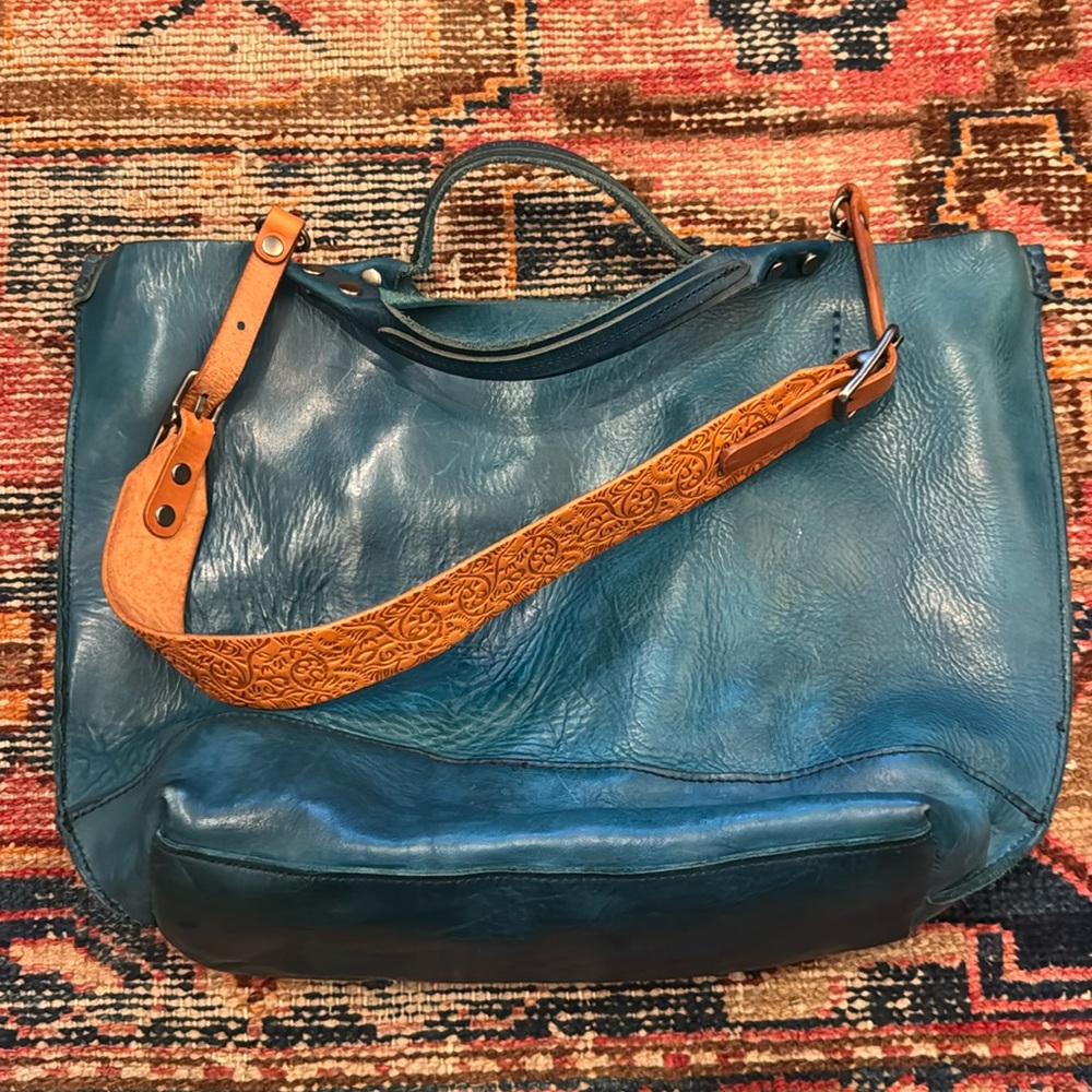 Old Trend Turquoise Leather Bag